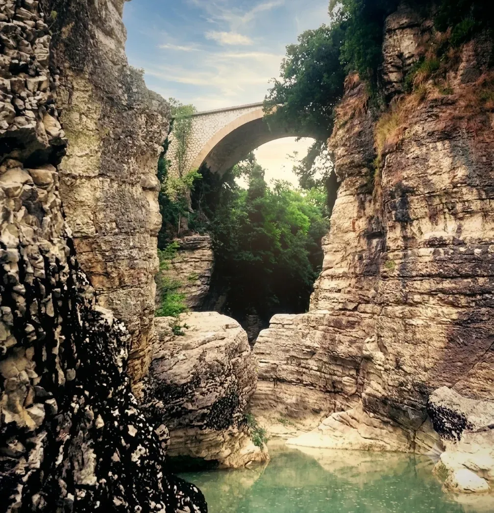 Panorama dal Ponte dei Saltelli verso il lato del Furlo